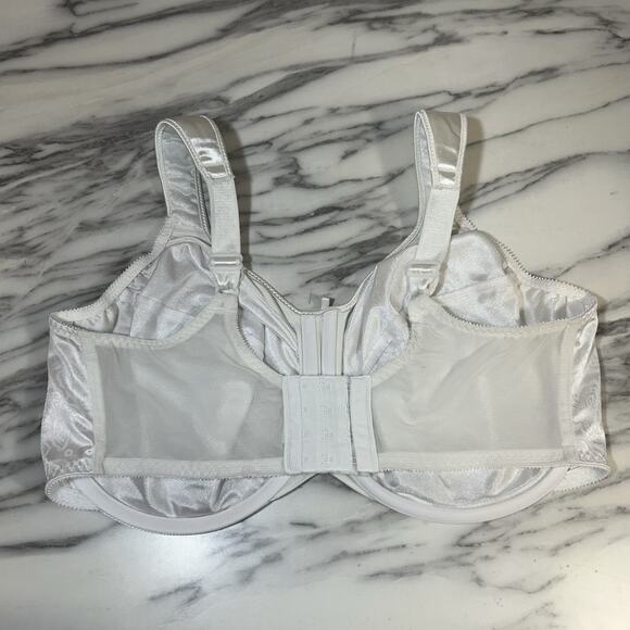 Bali Women’s Nude Bra 3562 Size 40DDD Full Coverage Underwire 100% Nylon - Picture 2 of 3